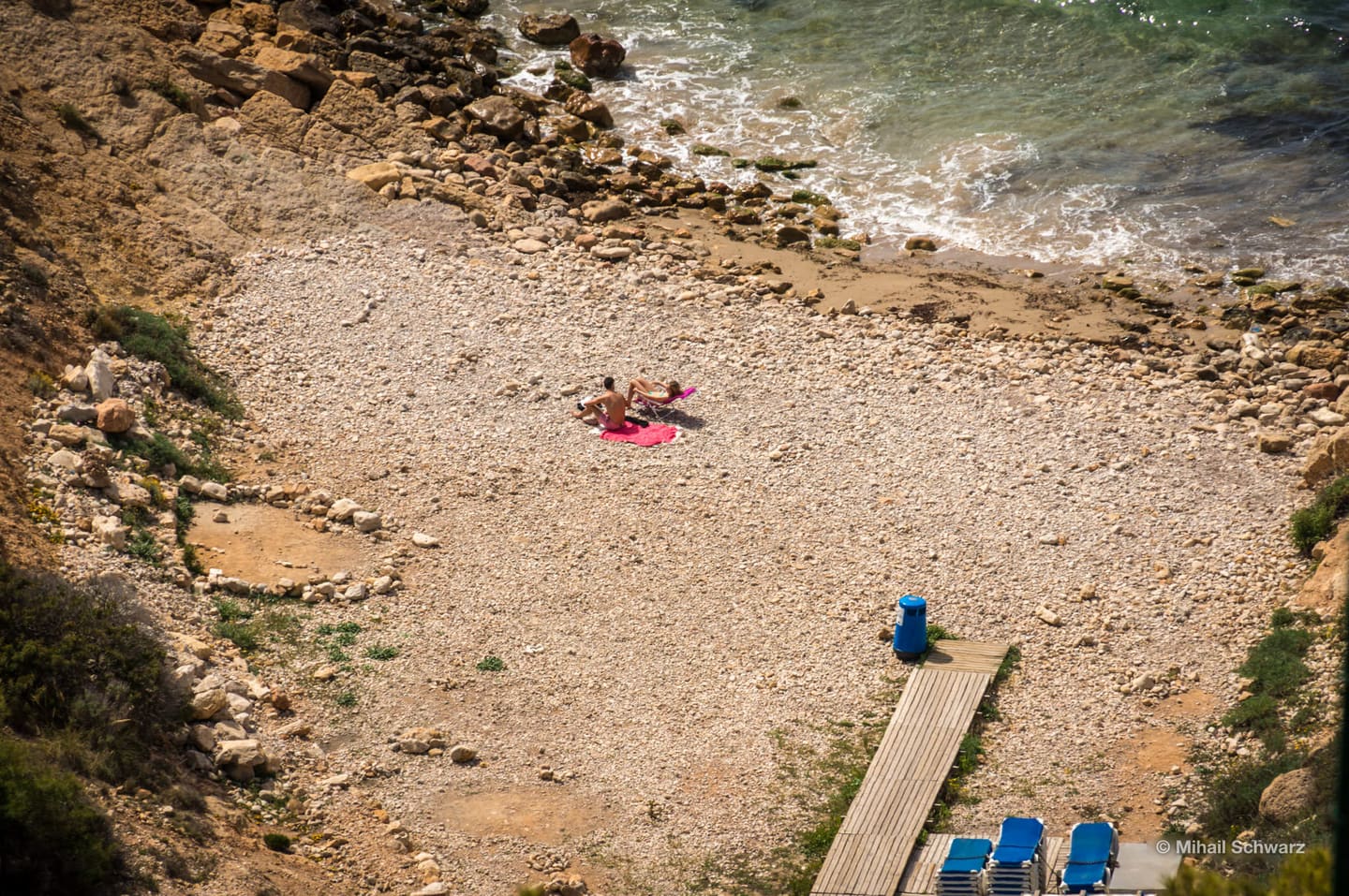 Sand- und Kieselstrand